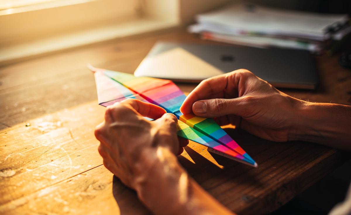 Warum Produktivitätsexperten empfehlen, mittags einen Papierflieger zu basteln